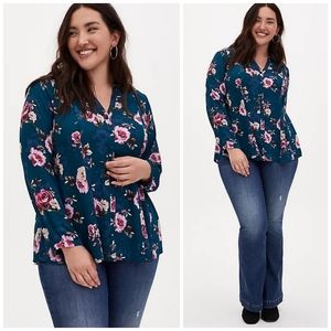 💙 Torrid Floral Georgette Fit & Flare Blouse
